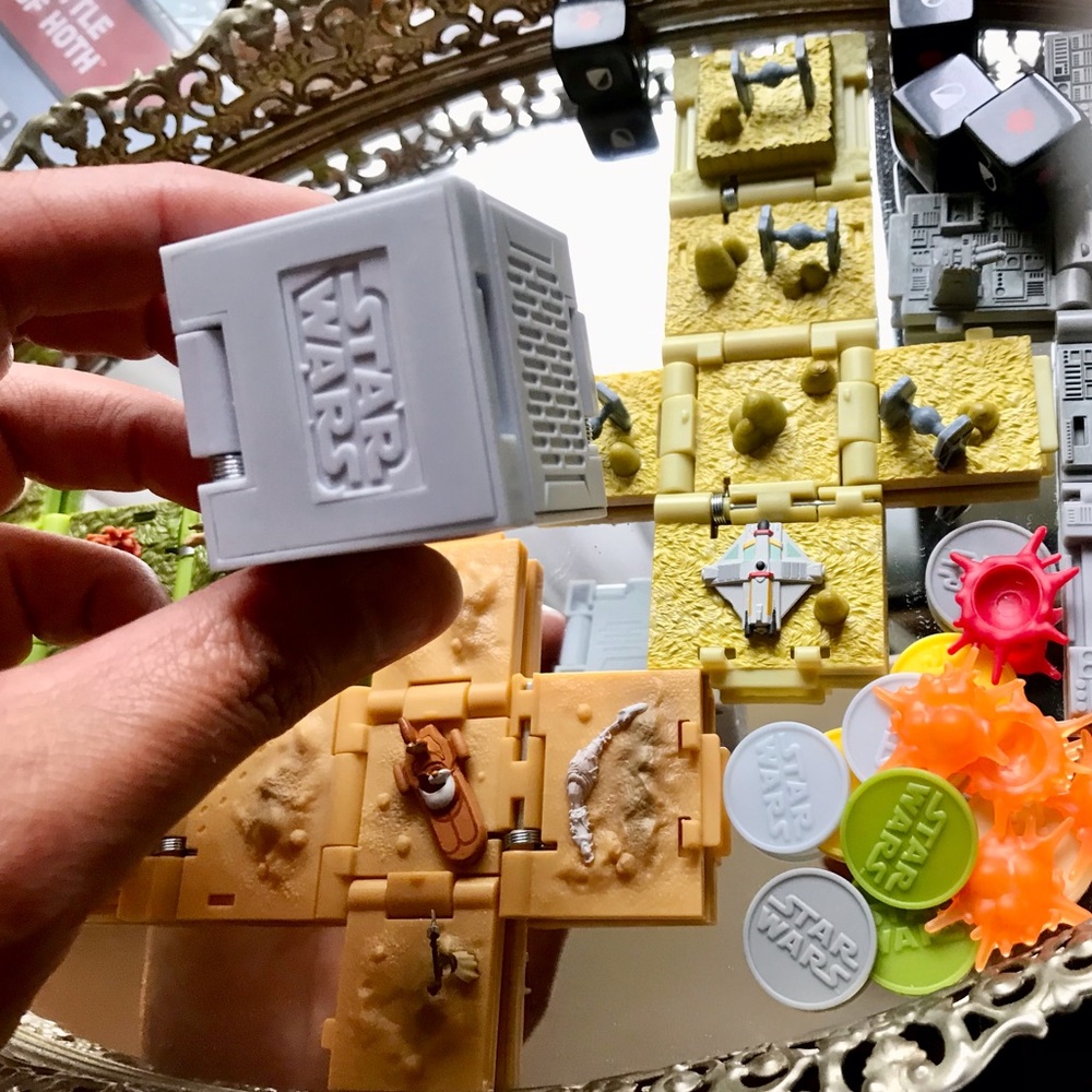 Lot STAR WARS Battle Cubes Polly Pocket Size Cube Toys Game Pcs Paperwork Dice